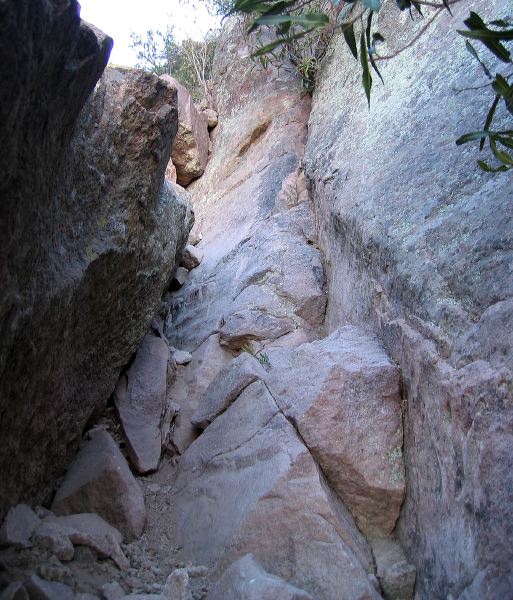Climb up Siphon Draw to the Superstition Ridgeline